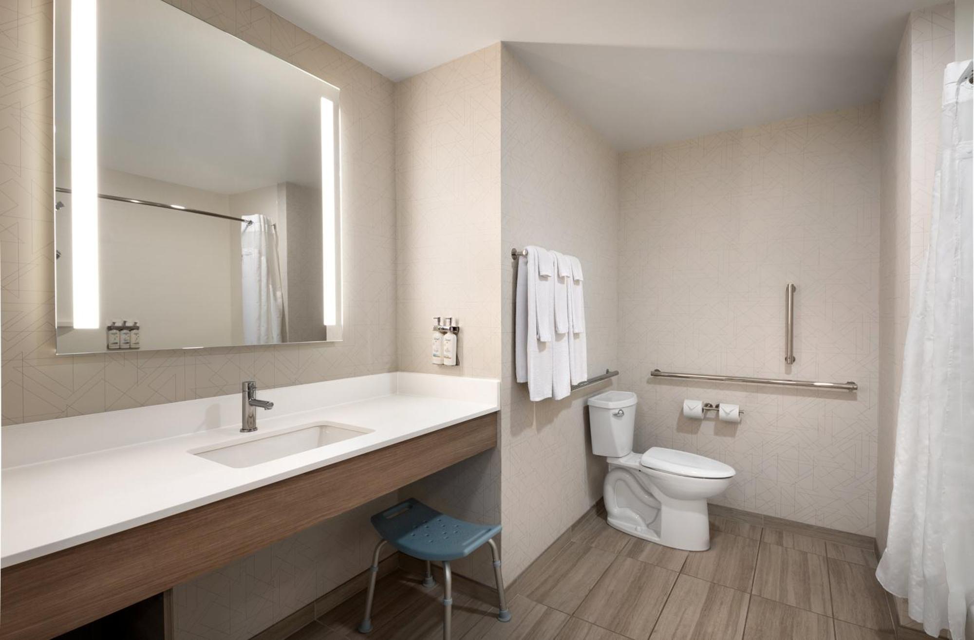 Hotel Express By Ihg Richmond