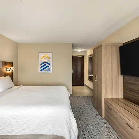 Holiday Inn Express Richmond By Ihg Exterior photo