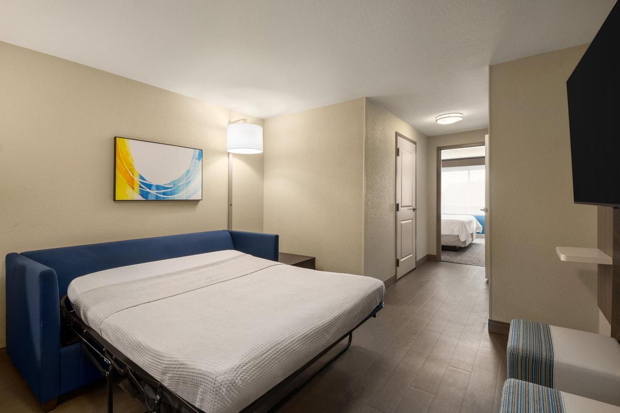 Holiday Express By Ihg Hotel 2*